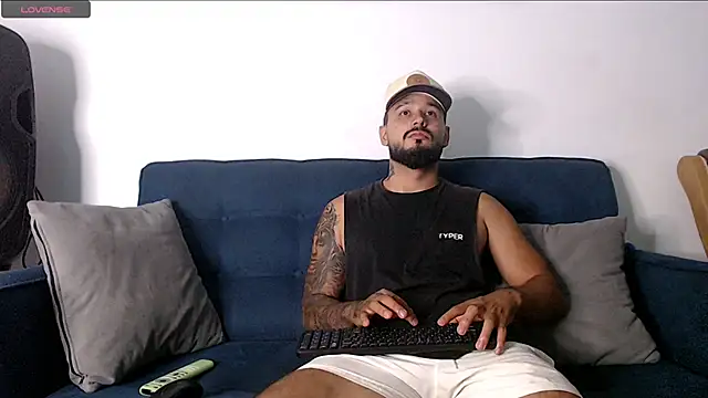 Snapshot of Eric_Evans1 chatting on 29, 10, 2025 Eric Evans1 online show from 29, 10, 2025