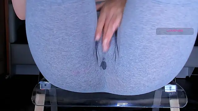 Cameltoe squirt inPants online show from 25, 4, 2026