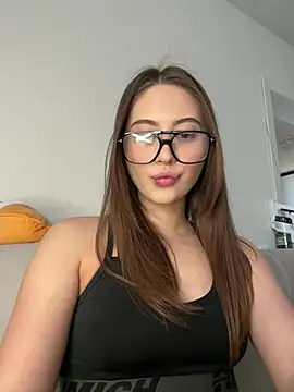 StellarAlice online show from 26, 4, 2026