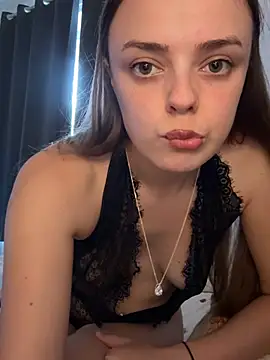cutietootie02 online show from 28, 7, 2026