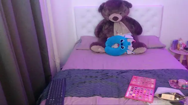 kylie444  online show from 28, 11, 2025