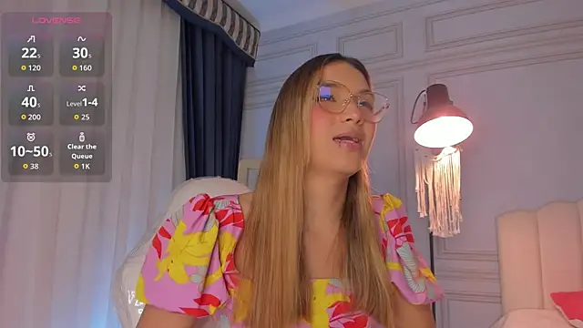 Snapshot of Doll_Isa_ chatting on 17, 9, 2025 Doll Isa online show from 17, 9, 2025