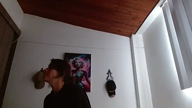 Crystal Star  online show from 15, 4, 2026