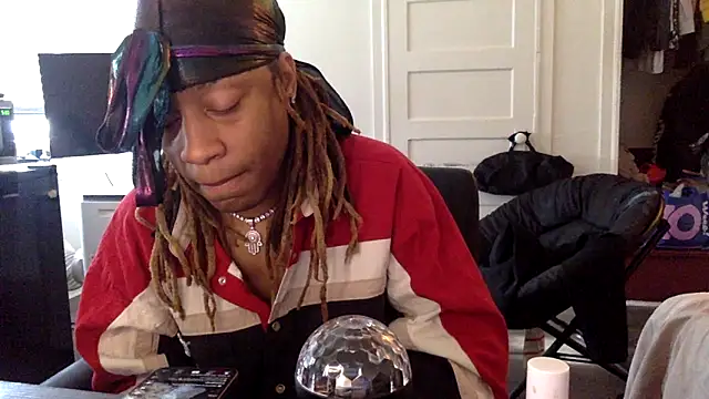 Snapshot of Diodre_Benyoon chatting on 5, 2, 2026 Diodre Benyoon online show from 5, 2, 2026