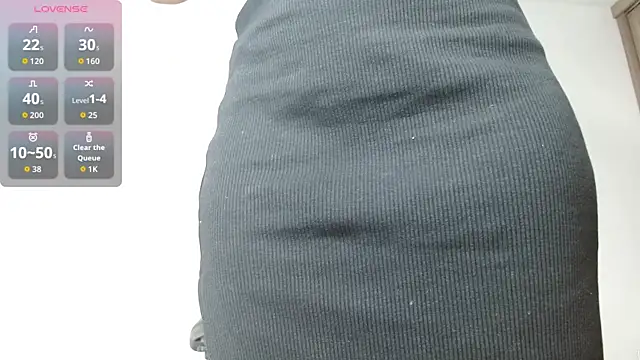 Snapshot of Gia_Lee chatting on 10, 9, 2025 Gia Lee online show from 10, 9, 2025