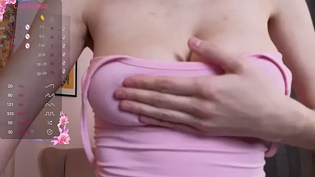 Snapshot of Sonia_Jones chatting on 15, 10, 2025 Sonia Jones online show from 15, 10, 2025