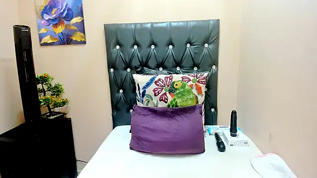 Toxicfantasy4u online show from 16, 12, 2025