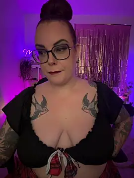 Snapshot of Miss_Lucifer6 chatting on 18, 7, 2026 Miss Lucifer6 online show from 18, 7, 2026