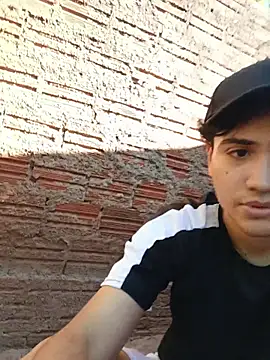 Snapshot of novinho_safado__ chatting on 4, 4, 2026 novinho safado online show from 4, 4, 2026