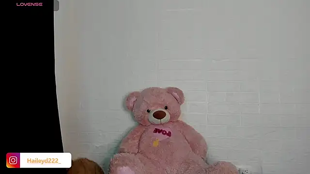 Snapshot of HaileyDuke chatting on 27, 5, 2026 HaileyDuke online show from 27, 5, 2026