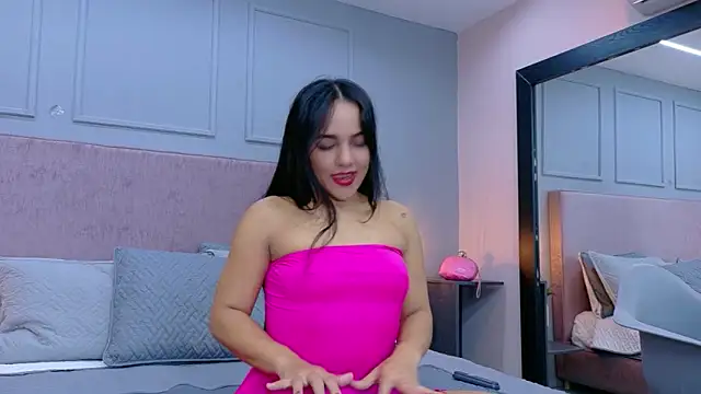 Camila Hill  online show from 27, 4, 2026