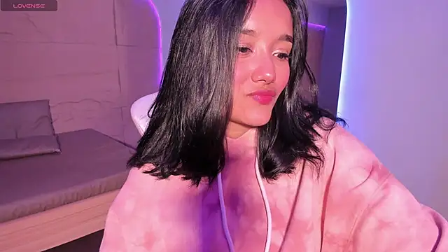 HannahMontgomery online show from 17, 1, 2026