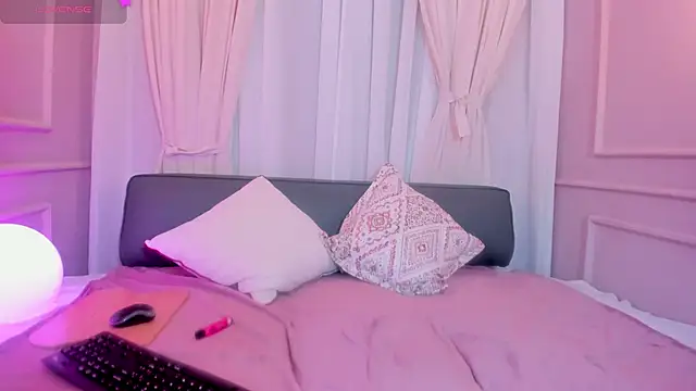 Nahomi key  online show from 11, 9, 2025