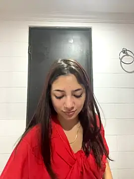 LisaGoddes online show from 6, 10, 2025