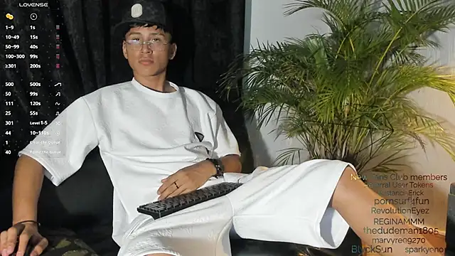 Daddy Darcks online show from 4, 10, 2025