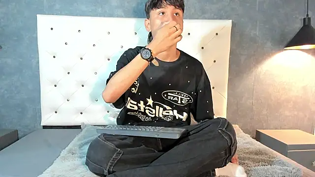 Daddy Darcks online show from 21, 10, 2025