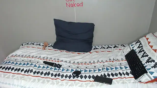 Lunalee online show from 5, 10, 2025