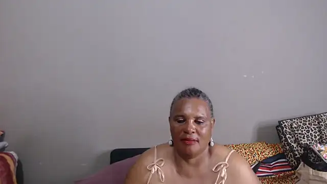Snapshot of GrandBustyMelon chatting on 1, 6, 2026 GrandBustyMelon online show from 1, 6, 2026
