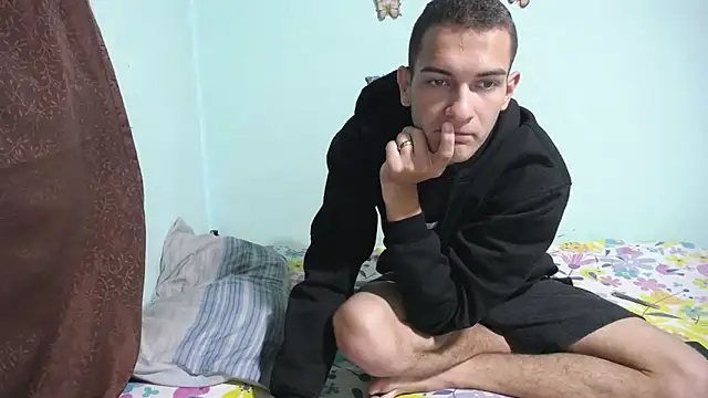 Snapshot of emilyvalencia_1 chatting on 7, 10, 2025 emilyvalencia 1 online show from 7, 10, 2025