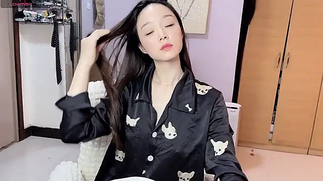 Y2Luvk online show from 4, 11, 2025