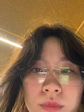 Y2Luvk online show from 7, 3, 2026