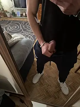 Latinhot31 online show from 4, 3, 2026