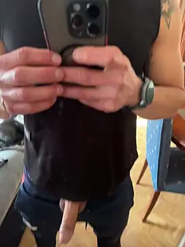 Latinhot31 online show from 5, 3, 2026