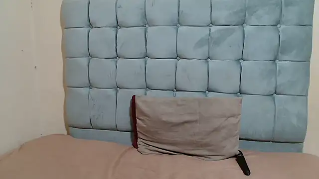 curveAss222 online show from 7, 11, 2025