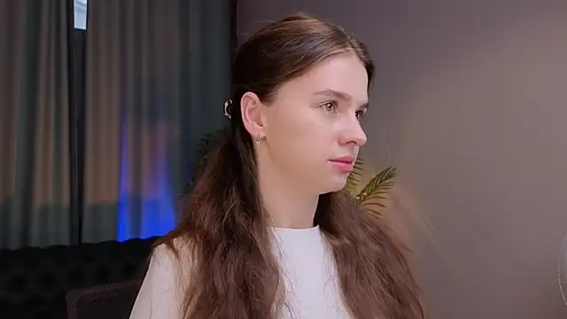 Olivia Farrell online show from 26, 9, 2025