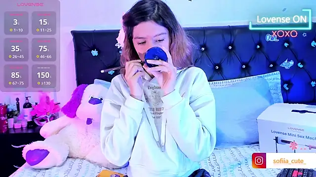 Sofiia cute  online show from 20, 4, 2026