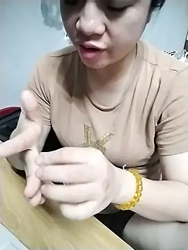 Mie rose online show from 8, 4, 2026