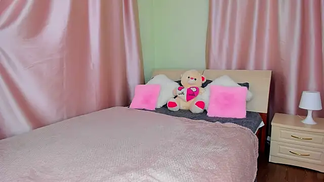 Snapshot of mishapallmer chatting on 3, 5, 2026 mishapallmer online show from 3, 5, 2026