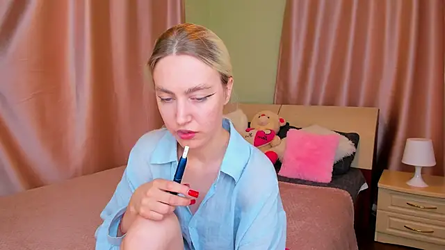 Snapshot of mishapallmer chatting on 4, 5, 2026 mishapallmer online show from 4, 5, 2026