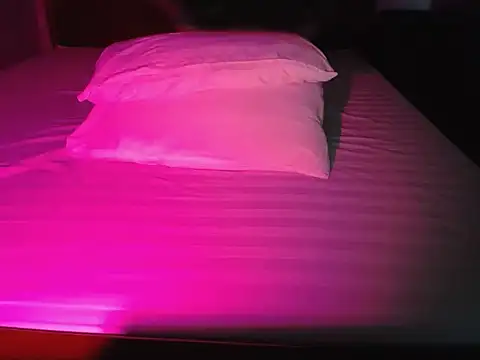 Snapshot of ahoa_Tk chatting on 20, 10, 2025 ahoa Tk online show from 20, 10, 2025