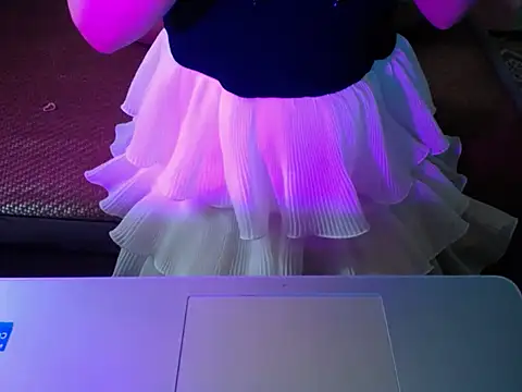 Snapshot of ahoa_Tk chatting on 11, 11, 2025 ahoa Tk online show from 11, 11, 2025