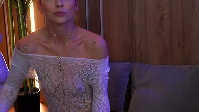 EllyLynn online show from 18, 4, 2026