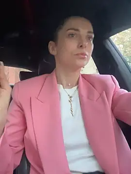 EllyLynn online show from 19, 4, 2026