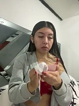 Sara-cooper2 online show from 18, 4, 2026