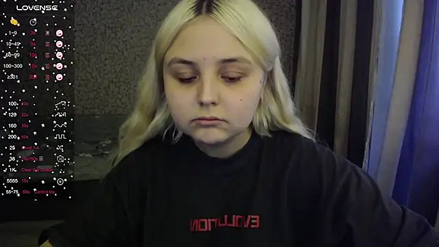 Snapshot of vendymories chatting on 11, 10, 2025 vendymories online show from 11, 10, 2025