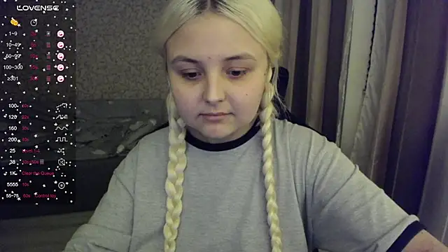 Snapshot of vendymories chatting on 13, 10, 2025 vendymories online show from 13, 10, 2025