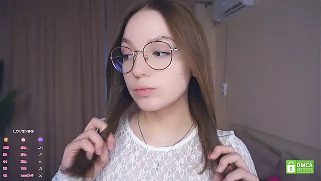 NguyetHankey online show from 8, 9, 2025