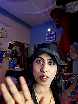 Love Beauty01 online show from 26, 6, 2026
