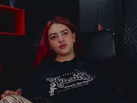 Snapshot of MaviceMur chatting on 3, 10, 2025 MaviceMur online show from 3, 10, 2025