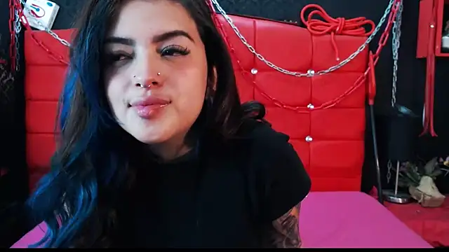 Snapshot of MaviceMur chatting on 28, 11, 2025 MaviceMur online show from 28, 11, 2025