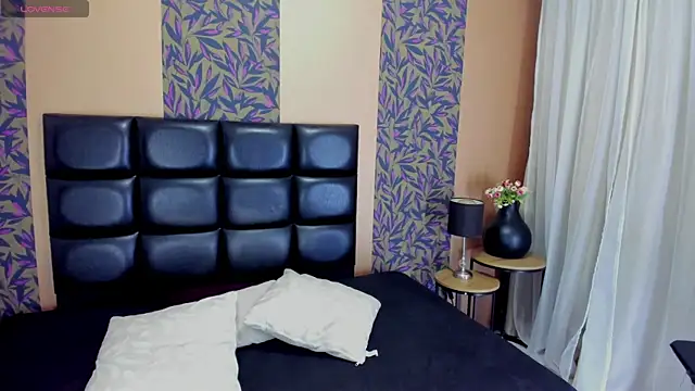 mysterius boy online show from 11, 9, 2025