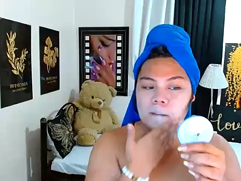 TSbrianaHugeCock online show from 15, 3, 2026