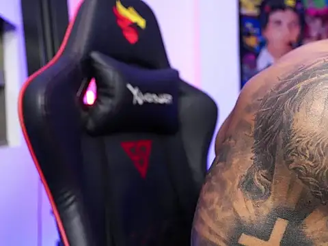 logan hugh8 online show from 15, 11, 2025