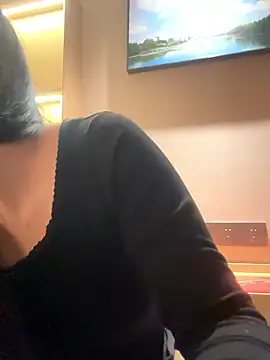 luluya1314 online show from 10, 1, 2026