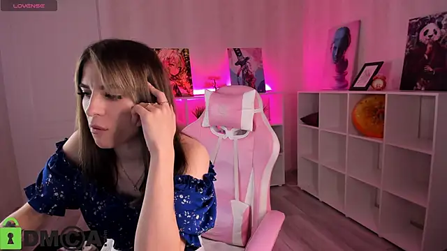 Snapshot of lasly_moon chatting on 7, 1, 2026 lasly moon online show from 7, 1, 2026