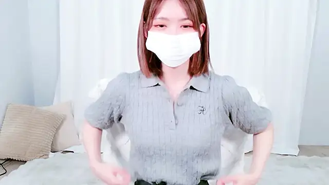 NANA chan 1 online show from 9, 11, 2025